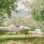 Montanare - Romantic Escape Tuscany ホームステイ コルトーナ